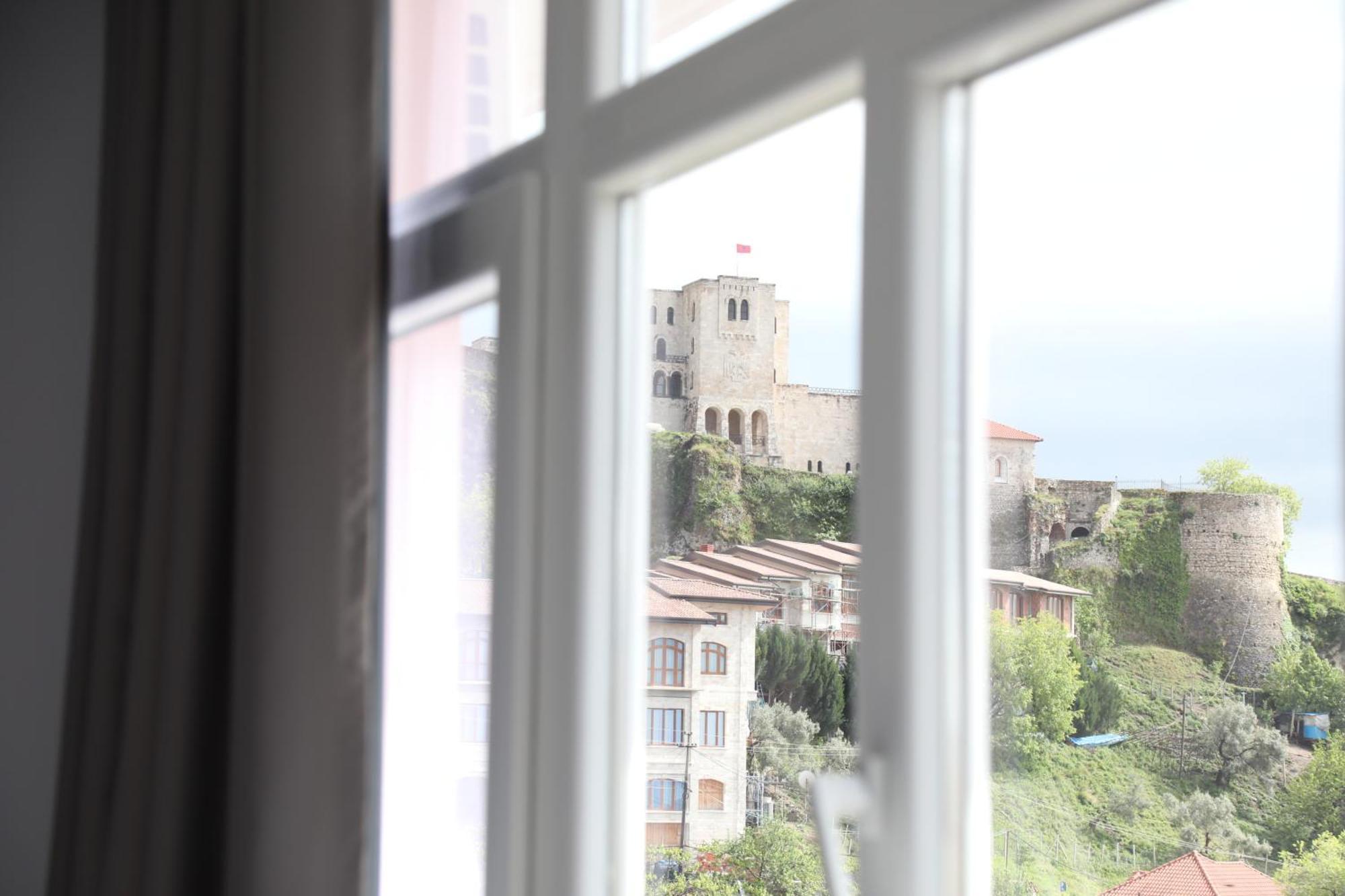 --Hotel Deal-- Rooms With Castle View Kruje Exterior photo