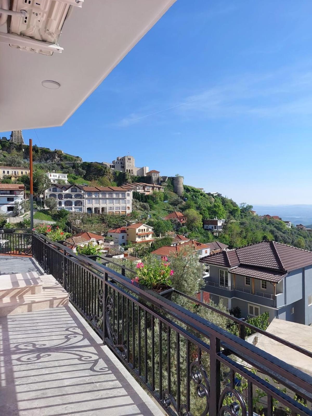 --Hotel Deal-- Rooms With Castle View Kruje Exterior photo