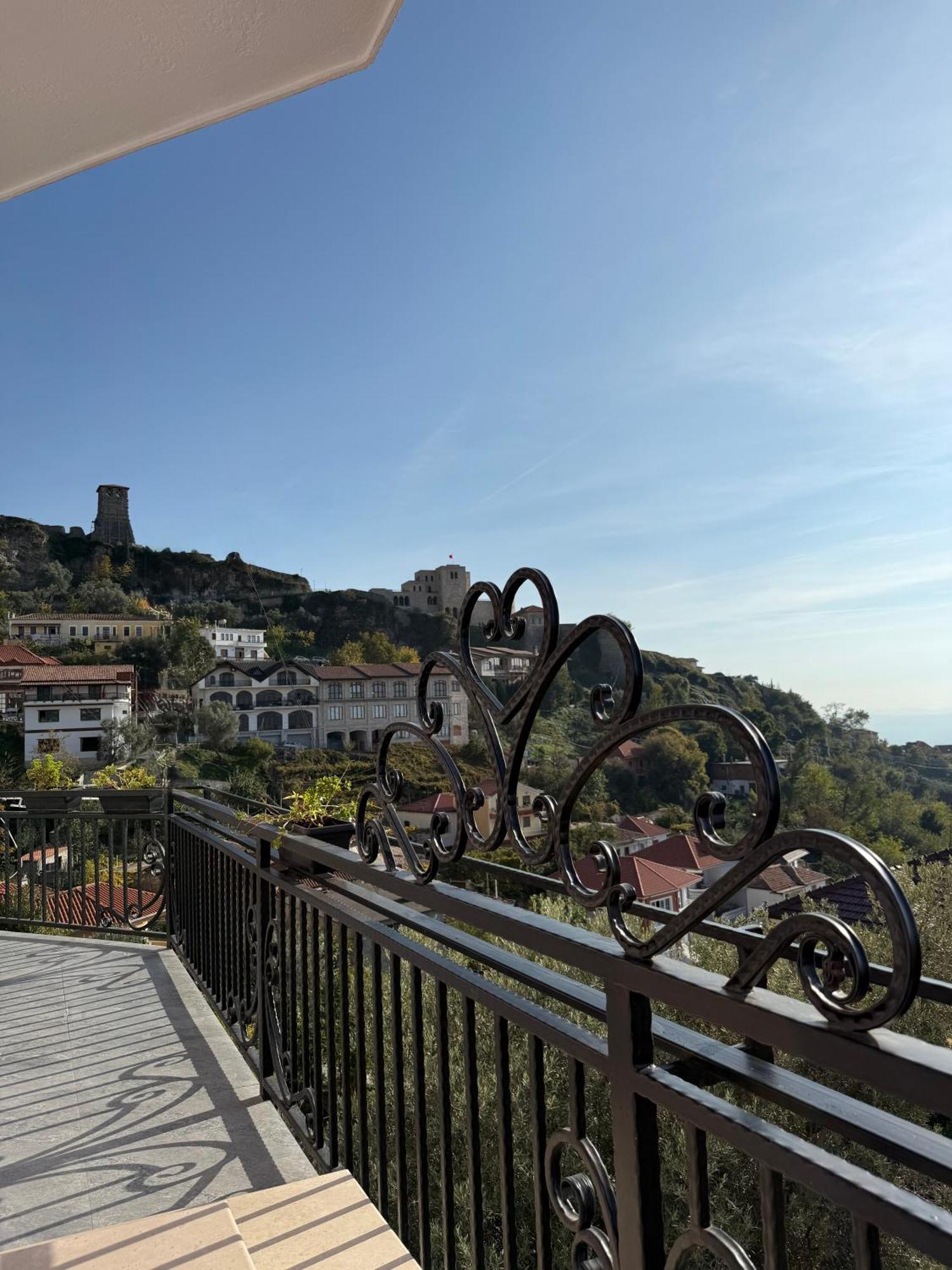 --Hotel Deal-- Rooms With Castle View Kruje Exterior photo