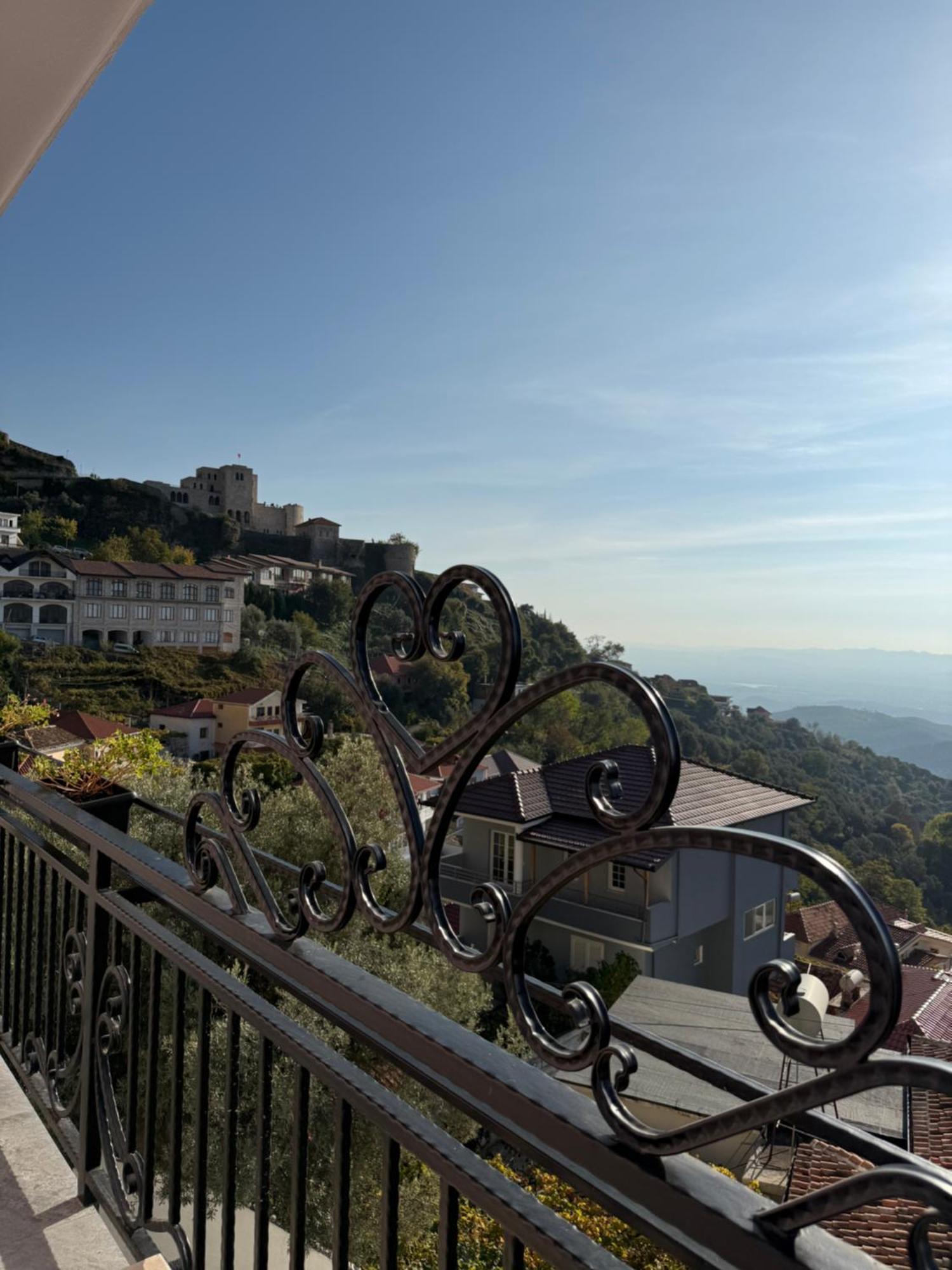 --Hotel Deal-- Rooms With Castle View Kruje Exterior photo