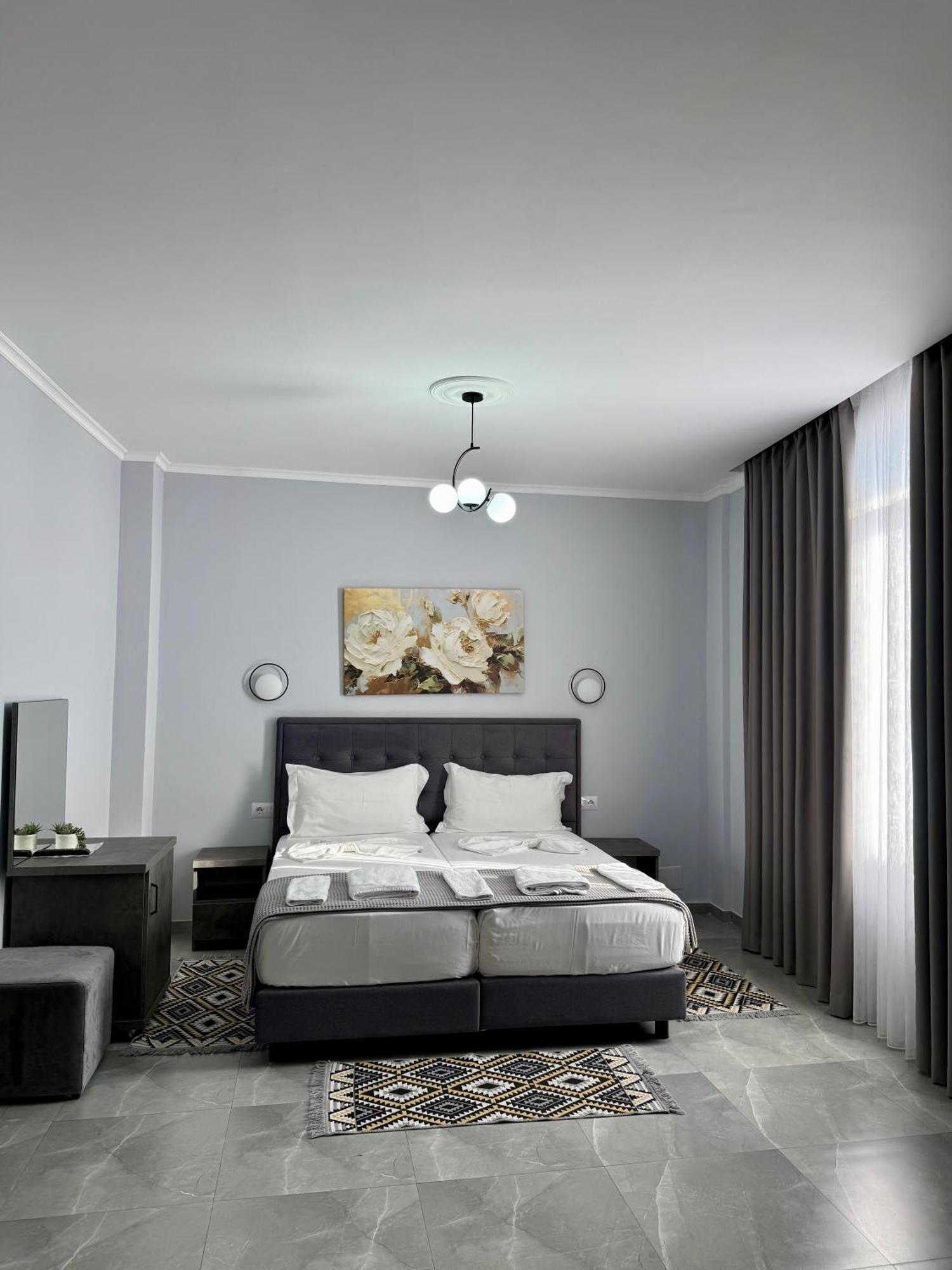--Hotel Deal-- Rooms With Castle View Kruje Exterior photo