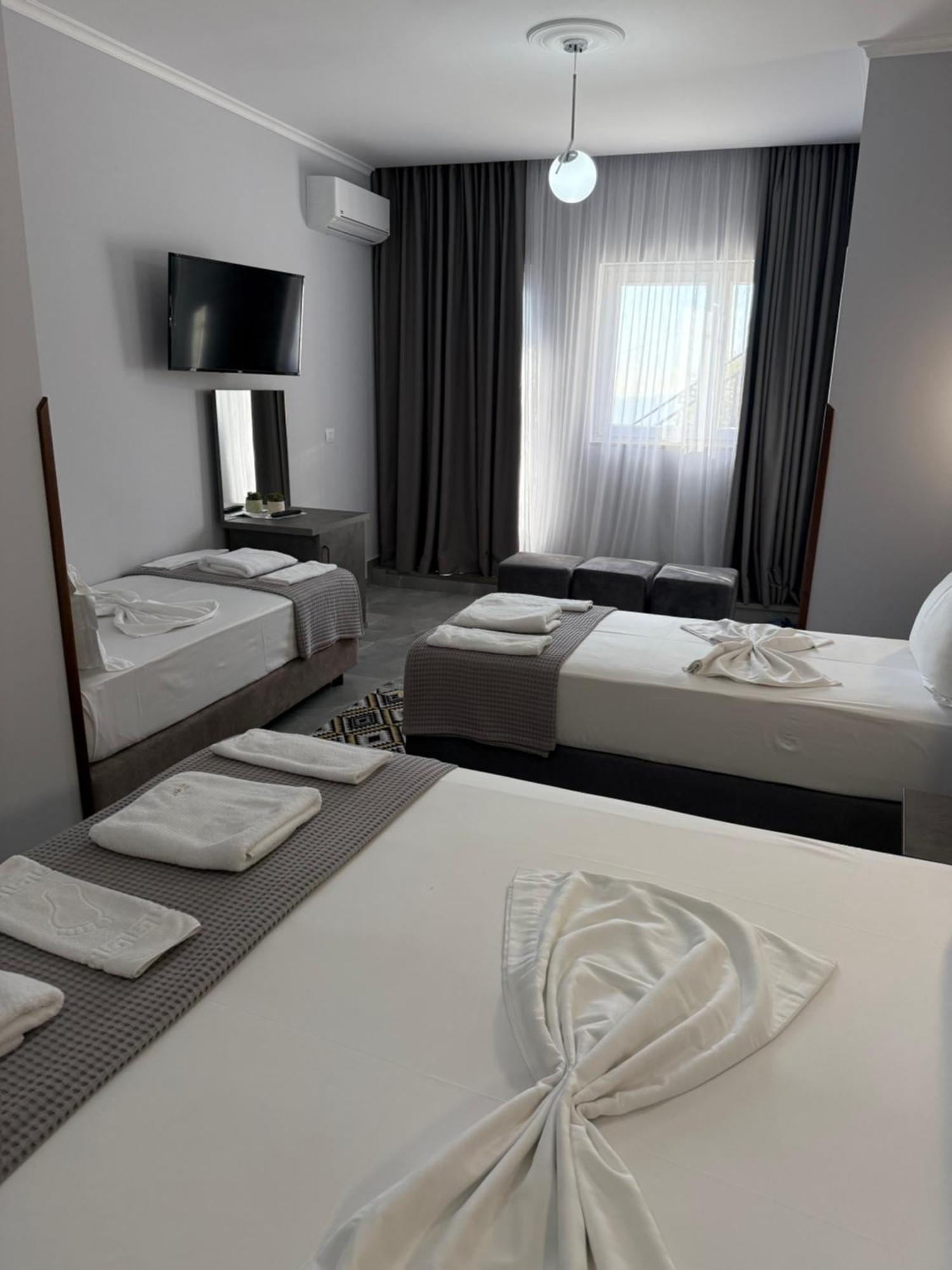 --Hotel Deal-- Rooms With Castle View Kruje Exterior photo